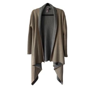 Love by Design open front sweater cardigan gray and tan color Sz M 90 % acrylic